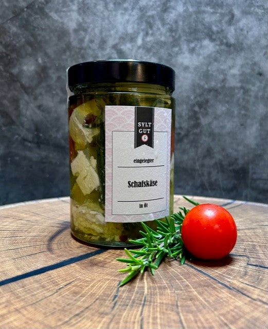 eingelegter Schafskäse